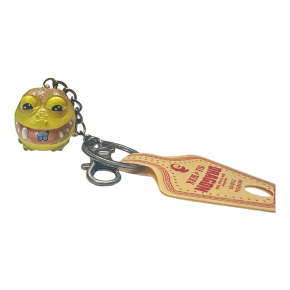 Universal Epic Universe How to Train Your Dragon Yellow Gronkle PVC Keychain - Picture 1 of 2